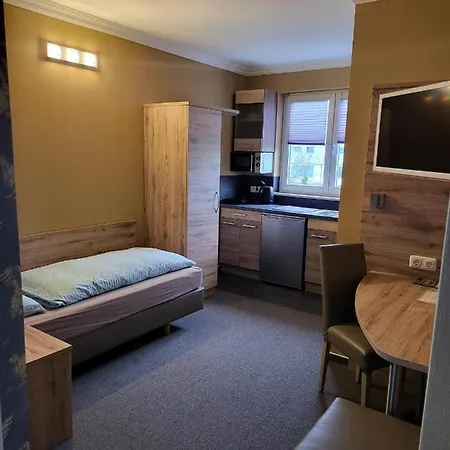 Appart Hotel Rossdorf 公寓式酒店